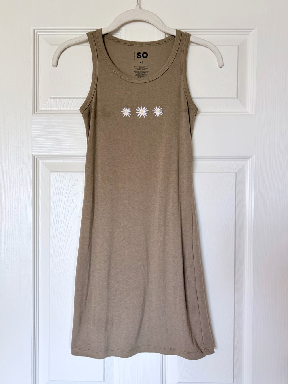 NWOT Olive Green Racerback Tank Dress w Daisy Embroidery — Women’s Size XS